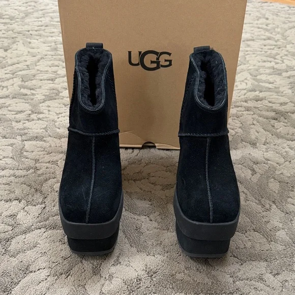 UGG Platform Boots - Picture 3 of 9
